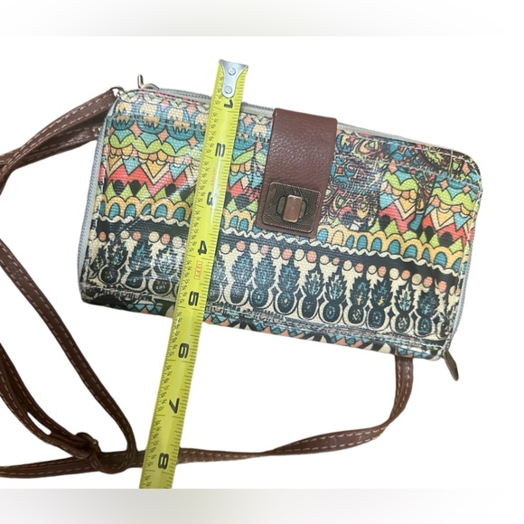 Sakroots Large Smartphone Crossbody. EUC. - Picture 11 of 12
